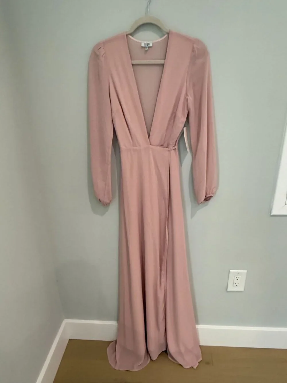 NWT Tobi Blush Pink Deep V-Neck Long Sleeve Maxi Dress - Size XS